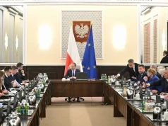 Rząd o limitach płac i czasu pracy medyków. Projekt przewiduje limit dwóch etatów