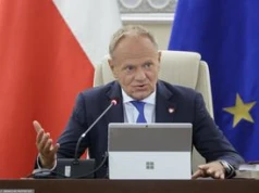 Spór o akcyzę. Tusk z nowym apelem do prezydenta. "Proszę podpisać"
