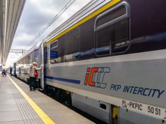 PKP Intercity stawia na OZE. Spółka kupuje zieloną energię