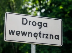 Kto ma pierwszeństwo przy wyjeździe z osiedla? Błąd wielu kierowców