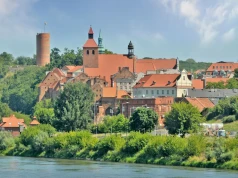 Pierwsze bezpośrednie połączenia z Warszawy. Pociągi dojadą do malowniczego miasta