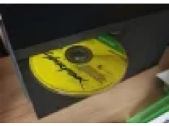 Sony rezygnuje z płyt. Microsoft właśnie pyta graczy, czy Xbox ma je zachować