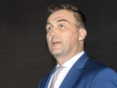To on znalazł się w centrum sporu z Olgą Malinkiewicz. Kim jest Piotr Kurczewski?