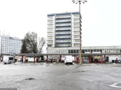 Odkupią ruinę za miliony. Mieszkańcy czekają na koniec sagi dworcowej