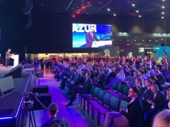 Paweł Silbert i przedstawiciele Foxconna na jednym kongresie. Będą rozmowy o fabryce w Jaworznie?