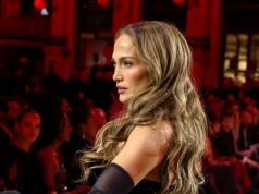 Czarna suknia Jennifer Lopez skradła show w Mediolanie. Ależ efekt