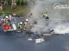 Pożar budynku pod Warszawą. Z ogniem walczyło 9 zastępów straży pożarnej