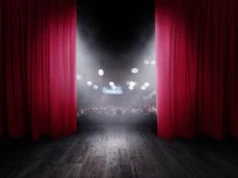 Aktorzy Teatru Ateneum rozśmieszali publiczność w Tarnowie spektaklem "Grupa krwi". Trwa festiwal komedii Talia