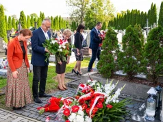 Łączy nas pamięć, prowadzi historia