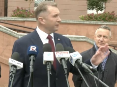 Sceny na konferencji PiS! Czarnek się odpalił i zagrzmiał w stronę reportera TVP. „Czy pan redaktor…”