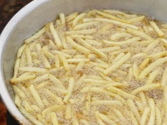 Frytki wyjdą chrupiące jak nigdy. Wystarczy jeden szczegół