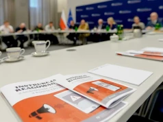 Jak reagować na atak z powietrza? MSWiA przygotowało specjalną instrukcję