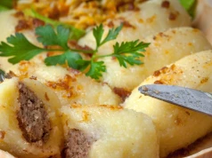 Biorę konkretne ziemniaki i robię kluski jak u babci. Środek jest najlepszy