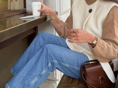Najmodniejsze jeansy jesieni są gdzieś pomiędzy skinny a mom jeans. Ten krój robi świetne proporcje