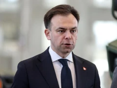 Co z inflacją i cenami paliw? Domański uspokaja