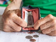 KRUS nie ma pieniędzy na rentę wdowią. Rząd musi dorzucić
