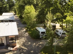 Sauna, tenis, rowery i grill w Dolinie Trzech Stawów. Tak mieszkańcy mogą korzystać z Campingu 215