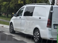 Zderzenie autobusu MPK z autem dostawczym na ul. Romera w Lublinie. Wszystko nagrała kamera