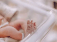 SMA. Dwaj chłopcy z trojaczków otrzymali terapię genową. „Pierwsza taka sytuacja na świecie”