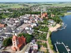 Park 3 Maja w Chełmży czeka duża zmiana. Nowe alejki, zieleń i ścieżka nad jeziorem