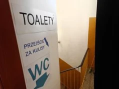 Przebudowa Tarnobrzeskiego Domu Kultury ruszyła. Sala widowiskowa będzie większa. Takich toalet już nigdy nie zobaczysz
