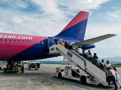 Próbował przewieźć figurę Jezusa jako bagaż podręczny. WizzAir się nie zgodził i miał całkowitą rację