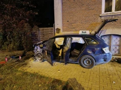 Zderzenie dwóch boltów na skrzyżowaniu. Jeden z kierowców wjechał na czerwonym