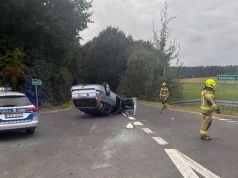 Miał ponad 2 promile alkoholu, dachował na skrzyżowaniu