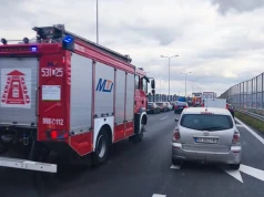 Kolejny wypadek na trasie S12/17. Dojeżdżają służby ratunkowe, korek sięga już prawie Lublina