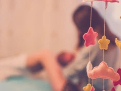 Psychoza poporodowa to nie depresja. Psycholog wskazuje sygnały, których nie wolno przeoczyć