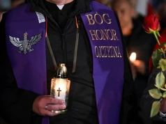 Tłumy na ulicach Jarosławia. Marsz milczenia po ataku ukraińskiego nożownika