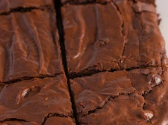 To brownie robię bez mąki. Do masy dodaję jesienne warzywo