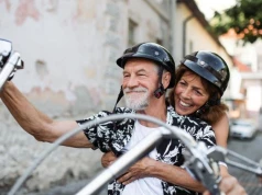 Ile kosztuje ubezpieczenie motocykla? Ceny OC/AC 2026 i wpływ zimowania na polisę