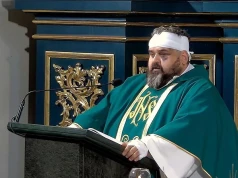 Ranny w ataku ksiądz Adrian przebaczył sprawcy. „Proszę was, abyście nie winili narodu”