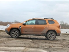Najtańsza używana Dacia Duster za 7,5 tys. zł, najdroższa za 115.000 zł. Rynek wtórny wycenia je bardzo wysoko