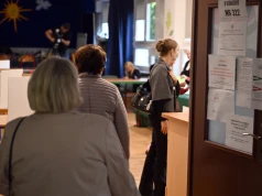 Gibała, Piątkowska, Owca i Drewnicki oddali głosy. W Krakowie trwa głosowanie (Galeria)