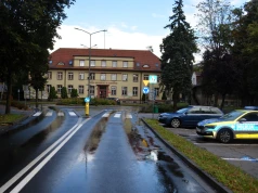 Uwaga! Rowerzystka potrącona przez nieustalony pojazd. Policja szuka świadków i apeluje o pomoc