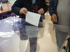Młodzi za Gibałą, seniorzy za Piątkowską. Kraków podzielony pokoleniowo
