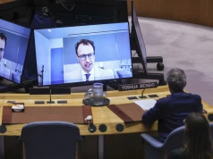 Sztuczna inteligencja nie musi się buntować. Sami oddamy jej stery