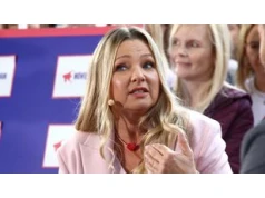 Katarzyna Bujakiewicz w polityce. Aktorka wygrała wybory, lecz szybko oddała mandat. Powód może zaskoczyć