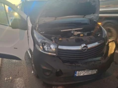 Na DK74 w Gomulinie zderzyły się dwa samochody. Jedna osoba trafiła do szpitala