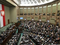 Zaskoczenie w nowym sondażu. Tym razem to nie Braun jest języczkiem u wagi