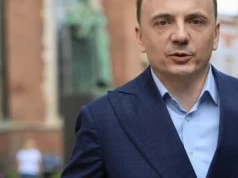 Pytamy Łukasza Gibałę: Wsparcie rodziny jest w polityce przydatne?