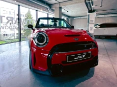 Szukasz używanego samochodu premium? W Sikora Select Cars kupujesz bez niepotrzebnego ryzyka