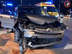 Pilny wypadek w Warszawie. Zderzenie dwóch samochodów, są osoby poszkodowane