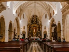 Ogólnopolskie spotkanie rekolekcyjne dla kobiet odbyło się w kościele Podwyższenia Krzyża Świętego w Kielcach. Była Msza święta z biskupem.