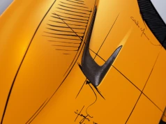 Kiedy model Ferrari to za mało. Teraz można kupić prawdziwy fragment nadwozia