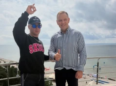 Czy teksty Skolima powinny śpiewać dzieci? Realny problem czy próba grillowania artysty, który powiedział „tak” prezydentowi?