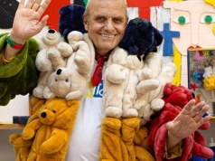 Jean-Charles de Castelbajac ubrał Barbie i Kena. Powrócił do najsłynniejszego projektu