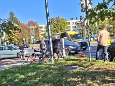 Wypadek w Tychach. Rowerzystka trafiła do szpitala, kierowca samochodu stracił prawo jazdy